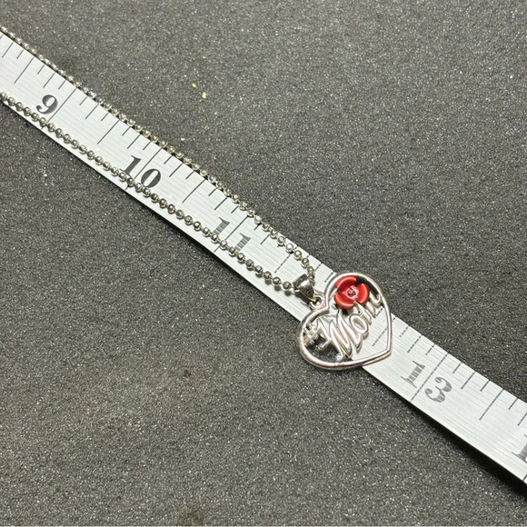 Sterling Silver 925 #1 Mom Heart Shaped Pendant On A 24 Inch sterling Bead Chain - Picture 5 of 6